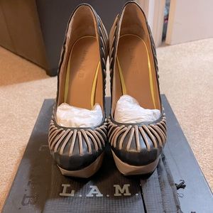LAMB Holiday Platform pump size 6